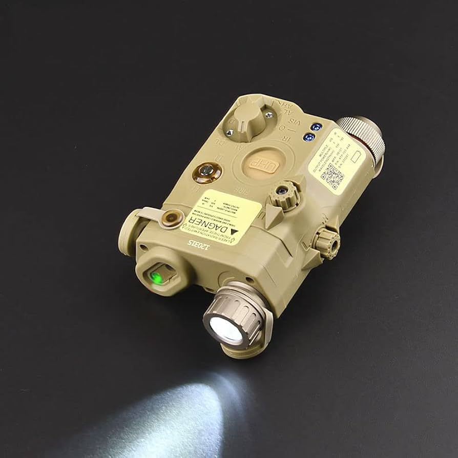 ①PEQ-15 LA5C  LEDライト IR & グリーン VIS Amazon.co.jp: WADSN AN/PEQ-15 LA5-C(ATPIAL) LA-5C / PEQ15